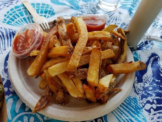 Hand cut fries ordered a little extra crispy, delicious!