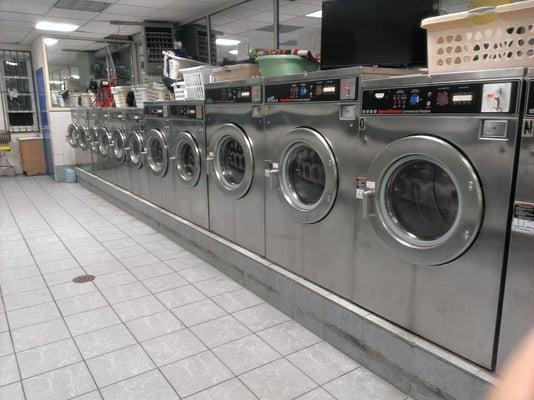 Clear Clean Laundromat