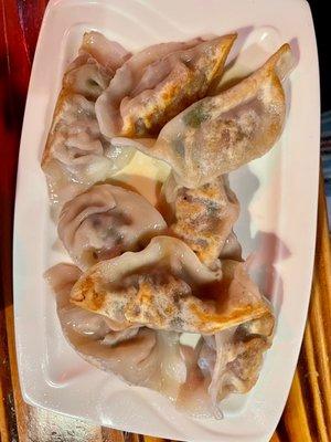 Taiwanese style C10. Taiwan-Style Pan Fried Dumpling