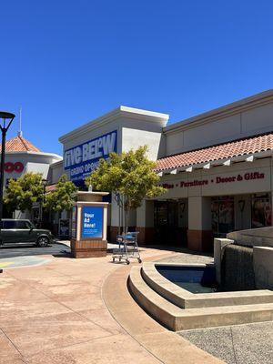 Storefront next to Petco