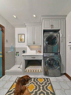 If you have pets, you might love this laundry room!

Are you a fan of this space?