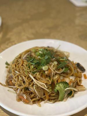 Vegan chow mein