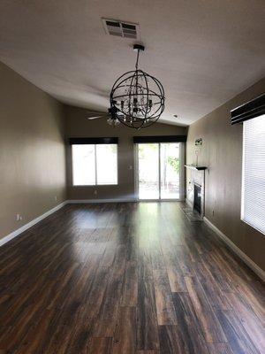 Dining/Living room area SPOTLESS