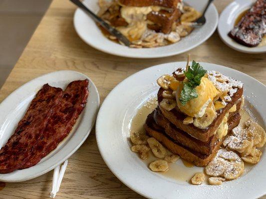 Turkey bacon  Bananas foster French toast