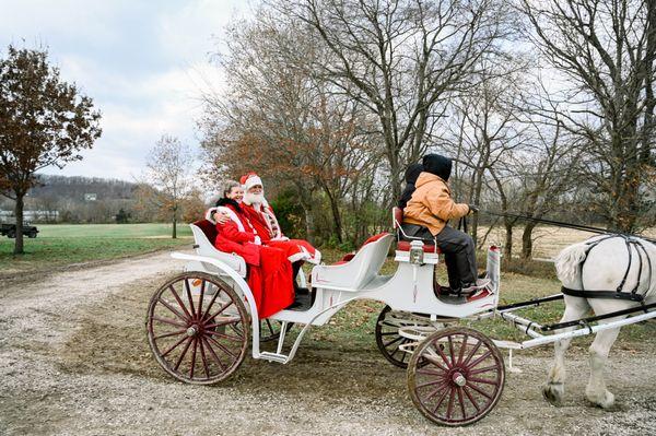 Country Christmas at Brookdale Farms | St. Louis, MO