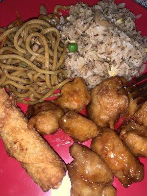 Chow mein, chicken fried rice, orange chicken, and egg roll