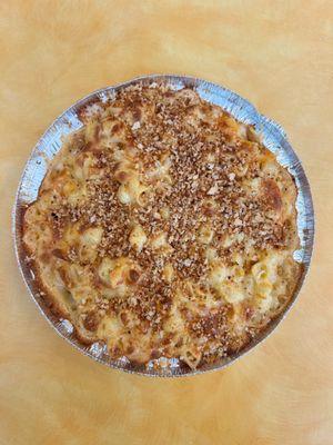 Build your own Mac- shell pasta, house garlic sauce, panko crumb topping