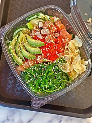 6 scoops Salmon. 1 scoop Albacore. Avocado. Seaweed Salad. Cucumber. Fish Eggs. Salad Greens. Sesame Seeds. Ginger. No Sauce.