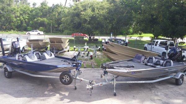 Crestliner VT18 Bass boats and Jon boats.