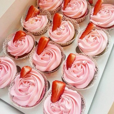 Strawberry cupcakes