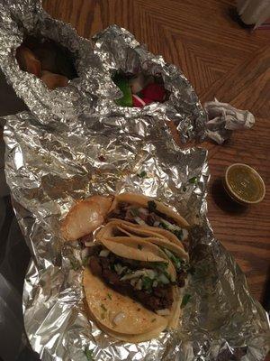 Carne and lengua tacos.