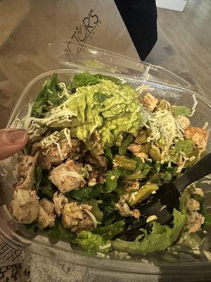 Chicken salad with nopales and guacamole