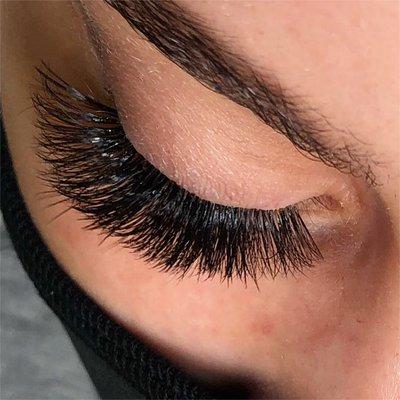 Volume mink lashes