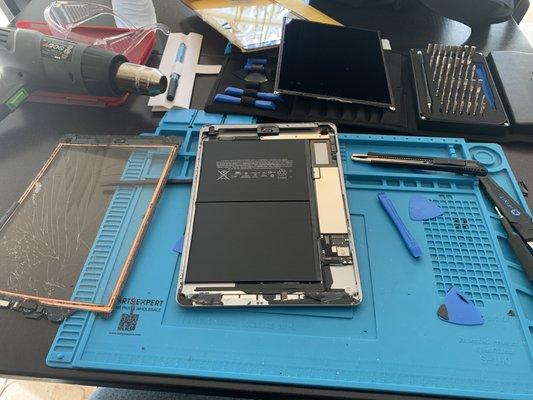 iPad Air glass screen replacement