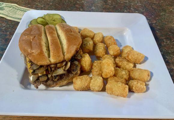 Steak Sandwich w/Tots