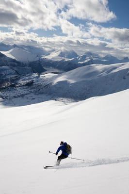 Ski the Fjords of Norway with our Pro Guiding Service