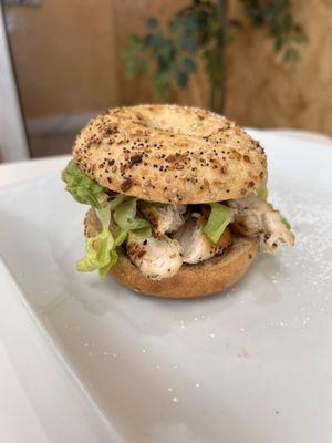 Bagel sandwich with chicken