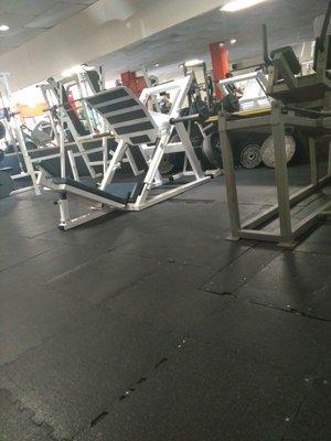 People need to pits their weights away!