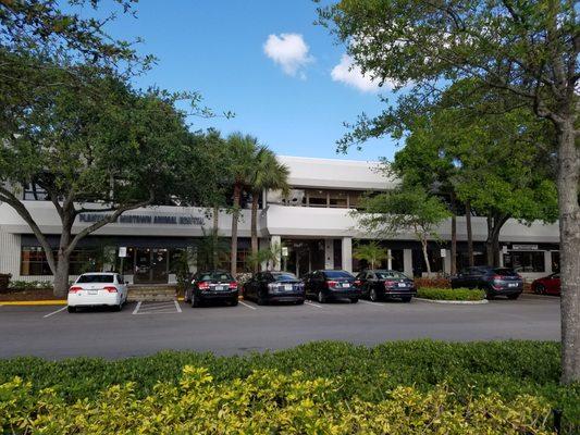 Come visit Plantation Midtown Animal Hospital's new, state-of-the-art facility & location.