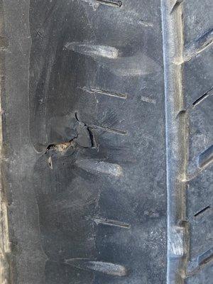 Steel belt breaking through the tire - underivable