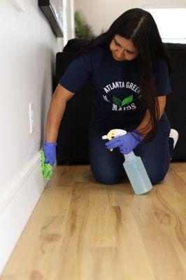 Baseboard Cleaning / Deep Cleaning