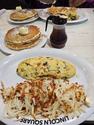 veggie ommelette,  hasbrowns, pancakes #yum #ReviewsByRL