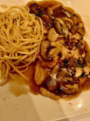 Tre fungi with linguine