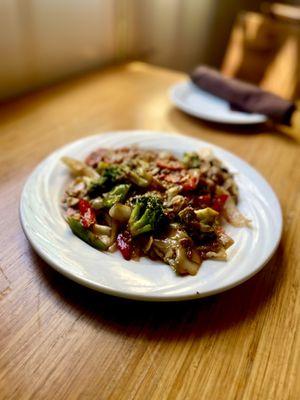 Drunken noodles with veggies