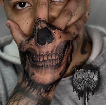 Skull mask by Bingle @13ingle_tattoo