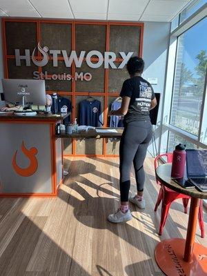 HOTWORX - St. Louis, MO - Midtown