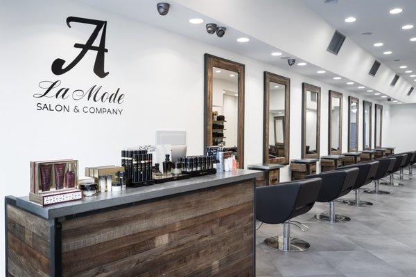 A'La Mode Salon & Company