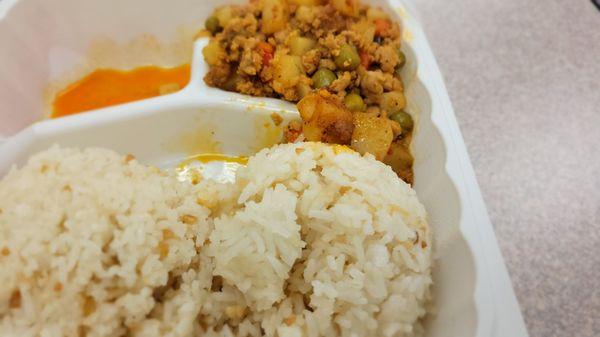 Garlic rice with ground pork and vegetables