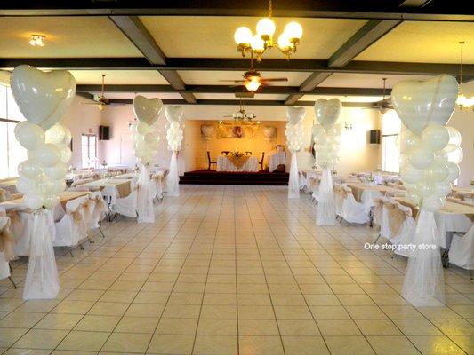 Wedding balloon columns