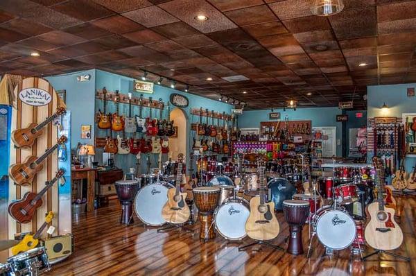 Spicer's Music - Instruments, Accessories, Music Lessons, Repairs, Rentals, Summer Camps. We have ALL of your musical needs!