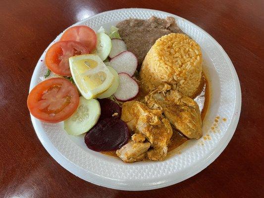 Plato pollo ($8.00 USD)