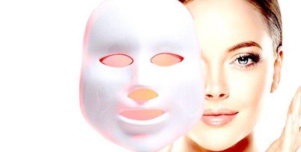 Facial treatment with LED light therapy