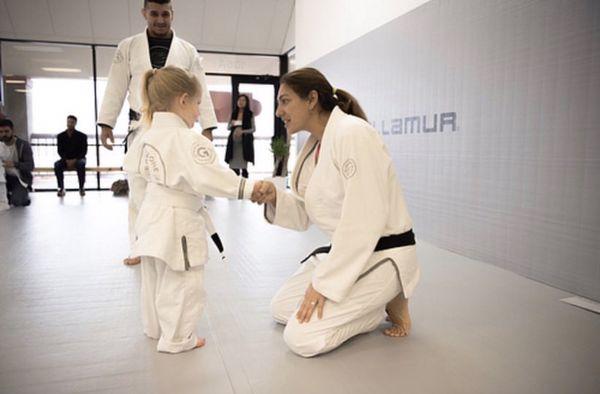 One of our Future Champions I athletes being congratulated on her first stripe!