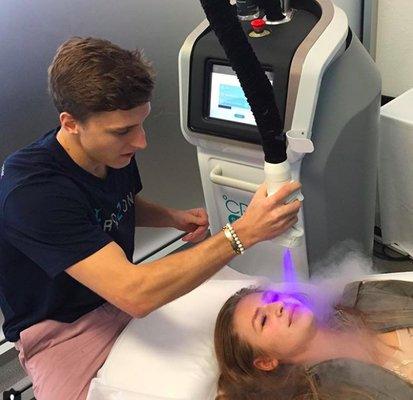 CryoZone Facial Freeze!