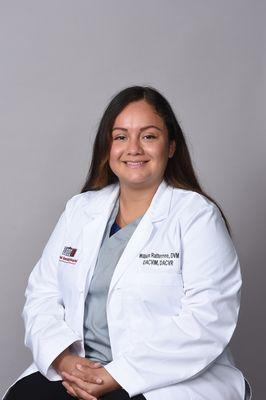 Karen Marin, DVM, Surgery Specialty Intern