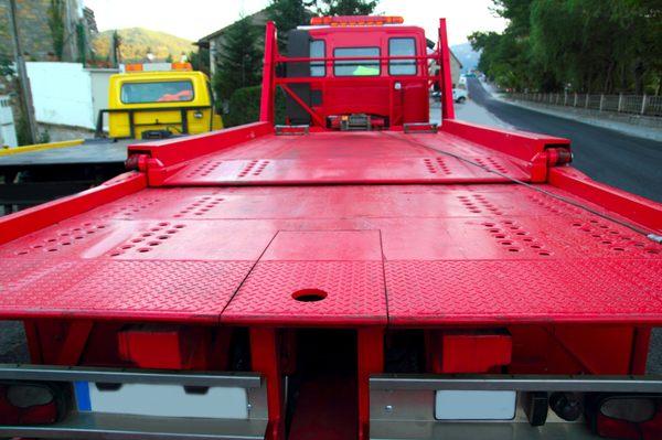 24/7 Flatbed Towing Services