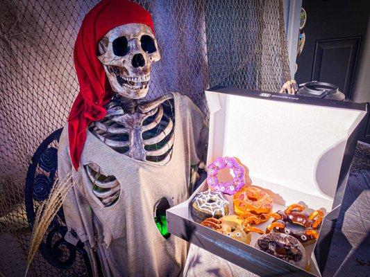 IG: @253Eater - Assortment of Halloween Raised & Mochi Donuts