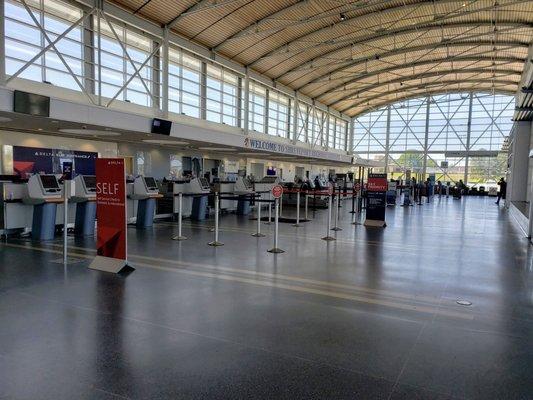 Check-in Area at SHV