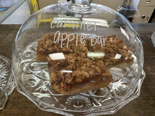 Caramel apple bar.  Crisp topping.