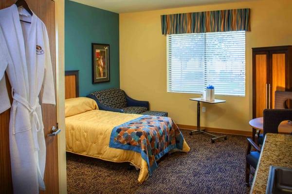 Private Guest Suite including:
 -HD Flat screen tv
 -Mini Kitchenette (microwave, sink, mini fridge)
 -Private restroom with roll-in shower