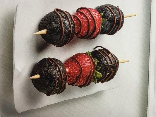 Brownie truffles & Strawberry Skewers