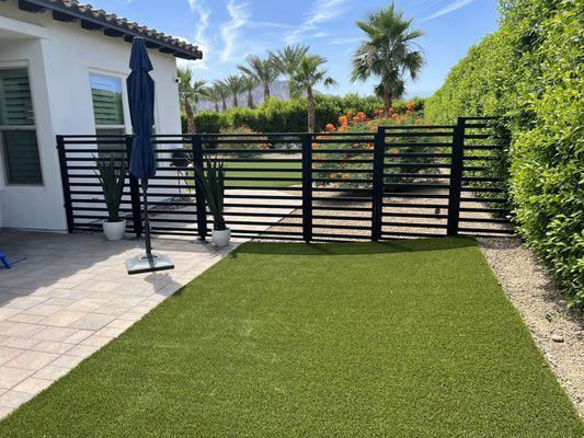 Dog run/ side yard