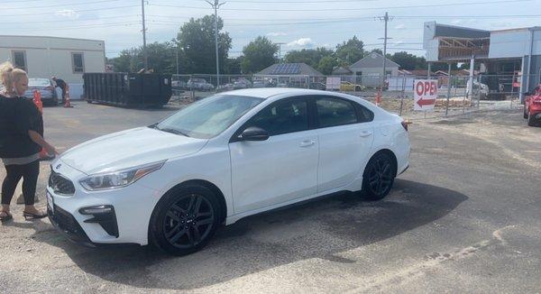 Christy the Car Sales Queen and my new 2022 Kia Forte GT