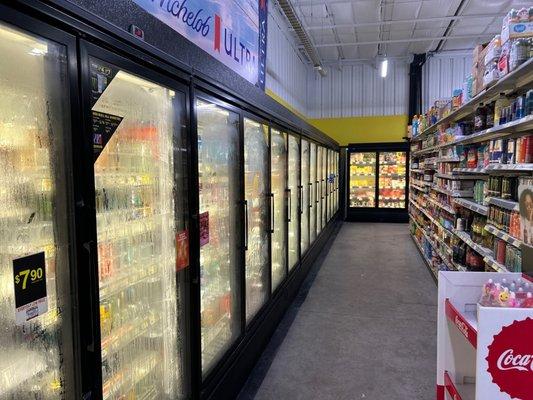 Fridge/freezer section