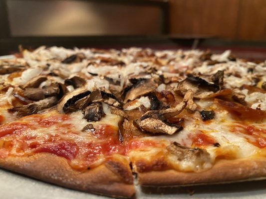 Mushroom , Onion And Sausage Pizza