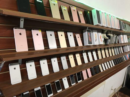 iPhones for sale, trade, we buy your iPhone, we upgrade your iPhone we have lot phones in stock